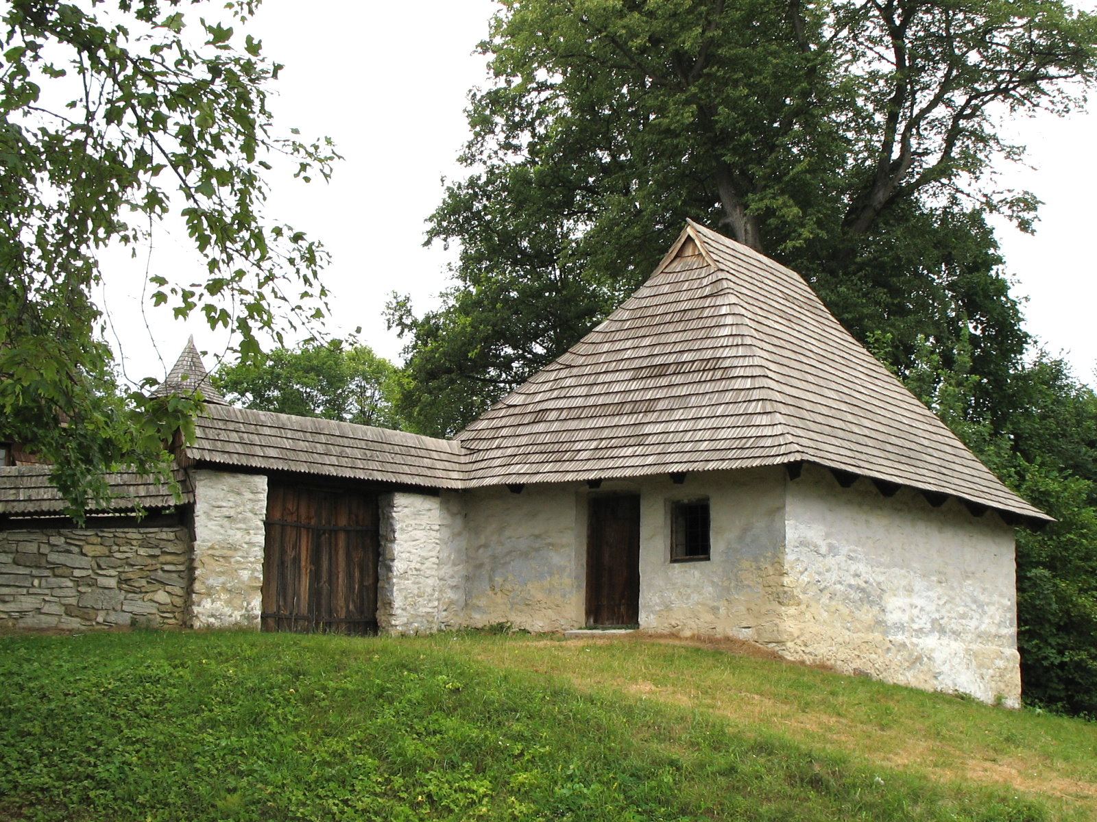 Kostnica tzw. dom diaka, Radruż
