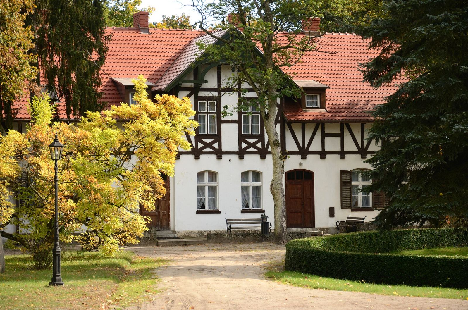 Oficyna wschodnia, Obrzycko-Zamek