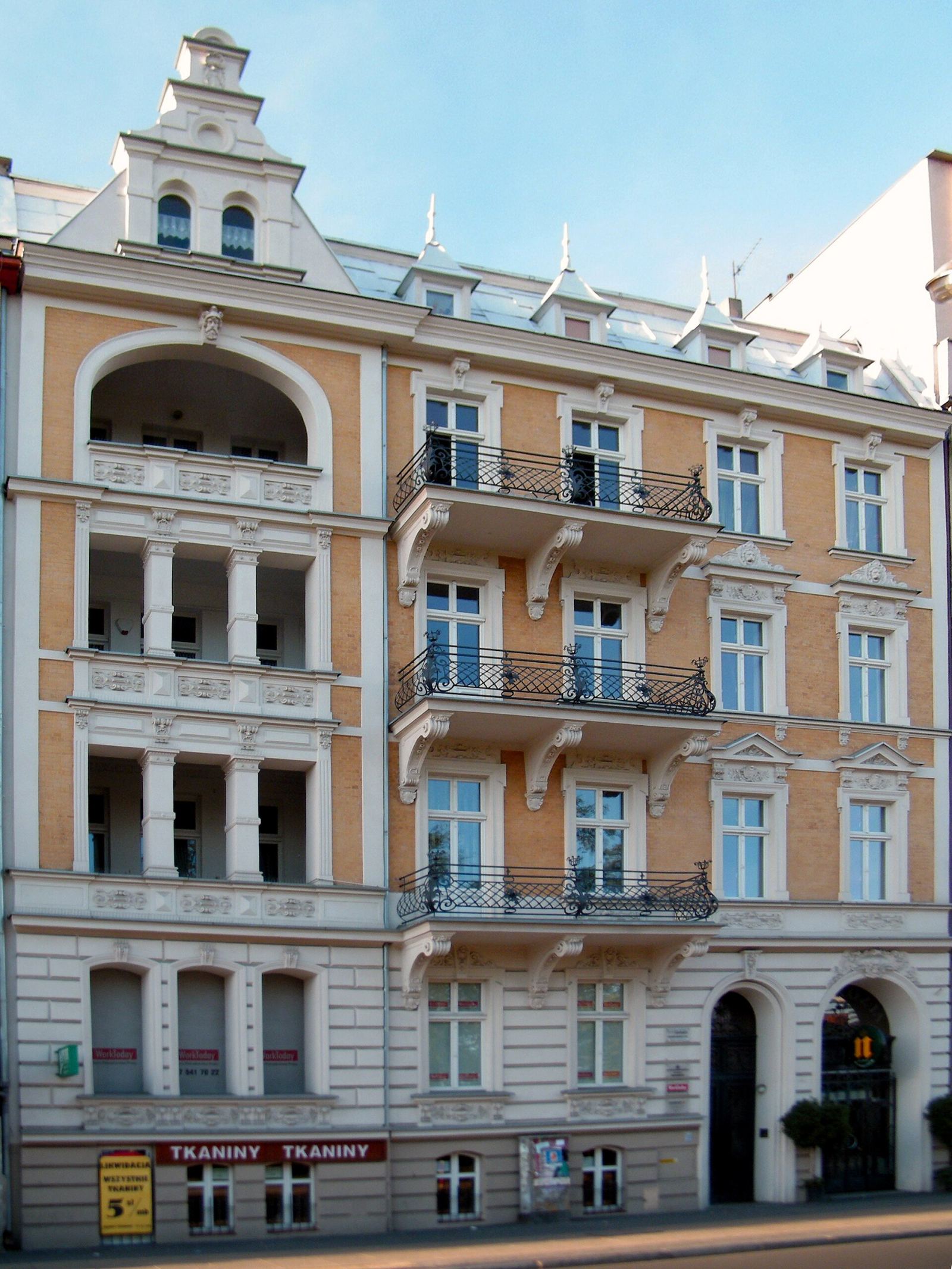Dom, Opole