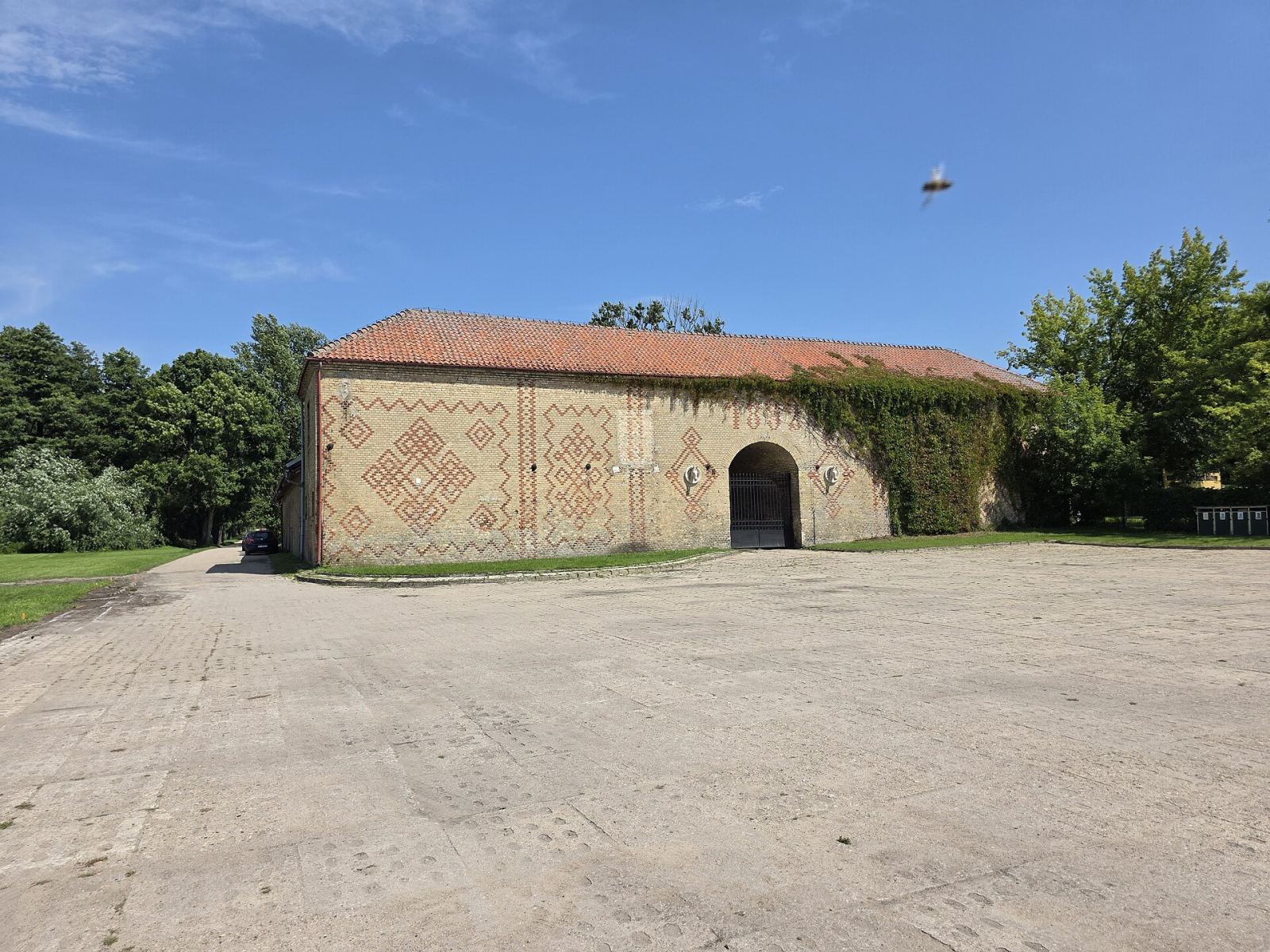 Stajnia z magazynem, Choroszcz