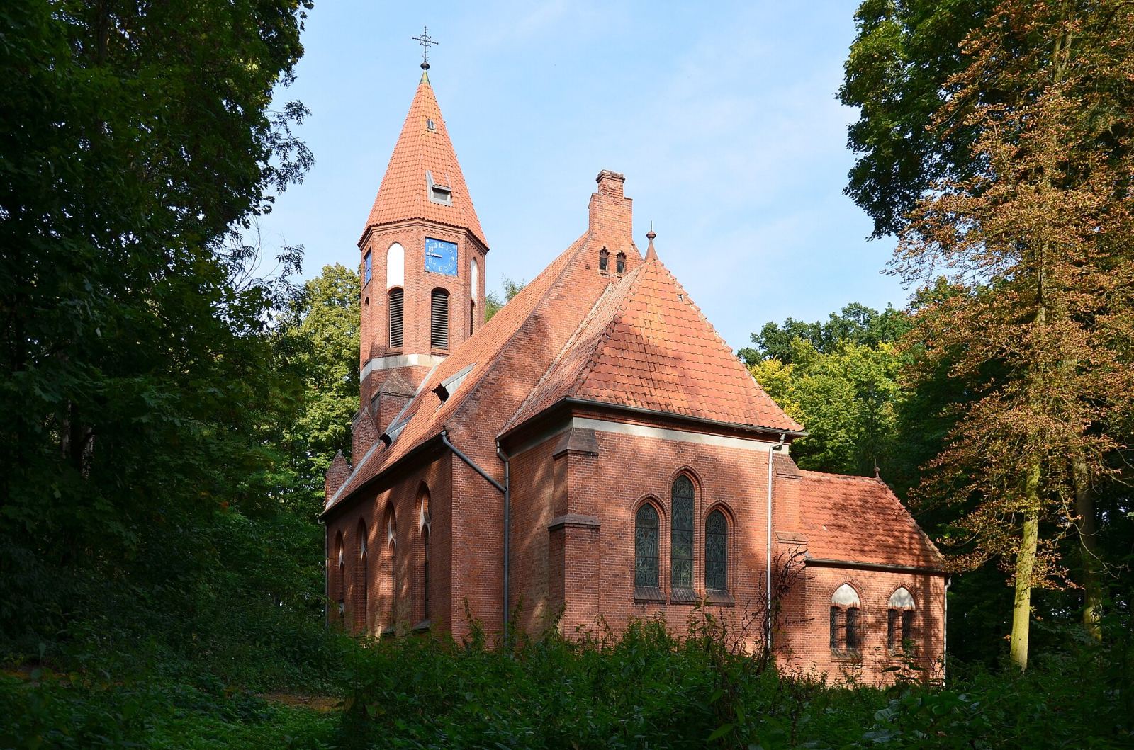 Kościół ewangelicki, ob. rzymskokatolicki filialny pw. Matki Bożej Bolesnej, Dębowa Łąka