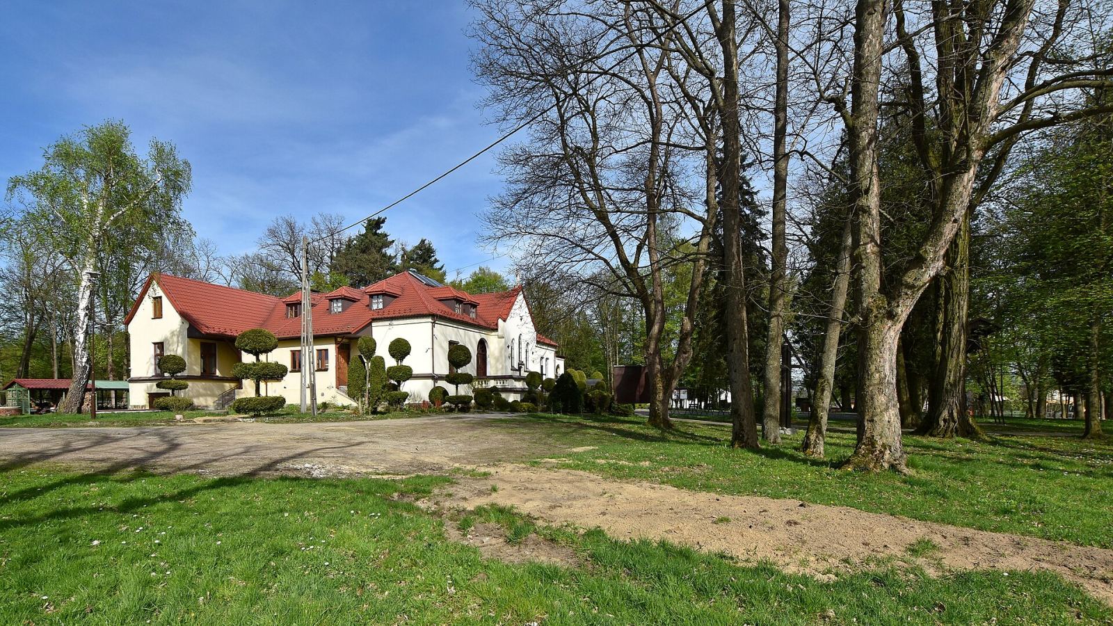 Park dworski, Lipiny