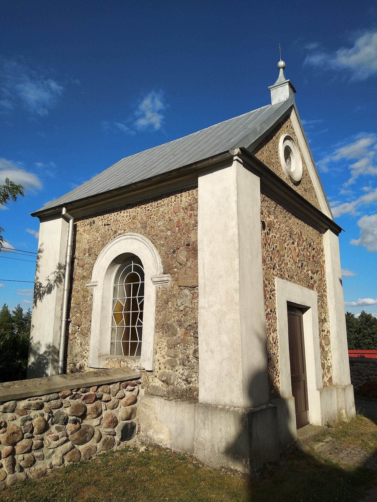 Kostnica, Kundzin