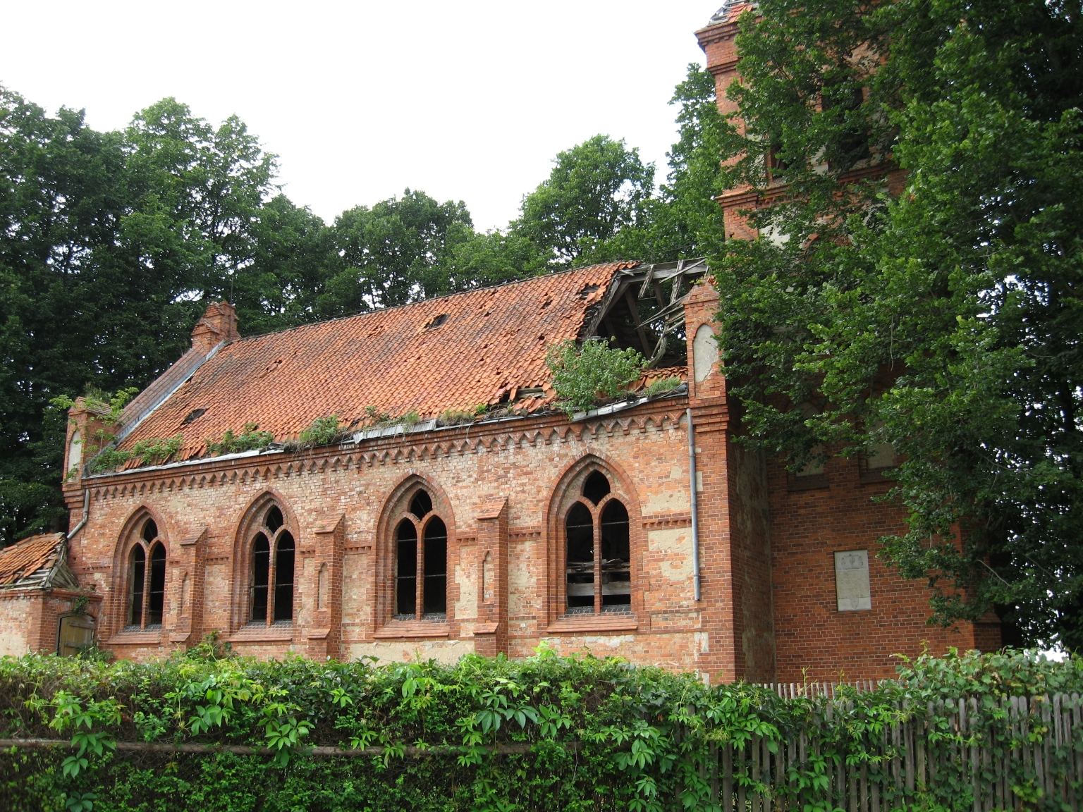 Kościół ewangelicki, Białuty