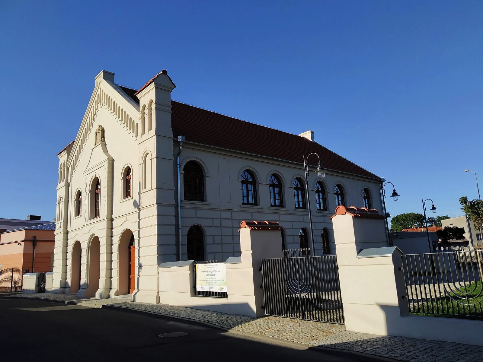 Szkoła talmudyczna, Buk