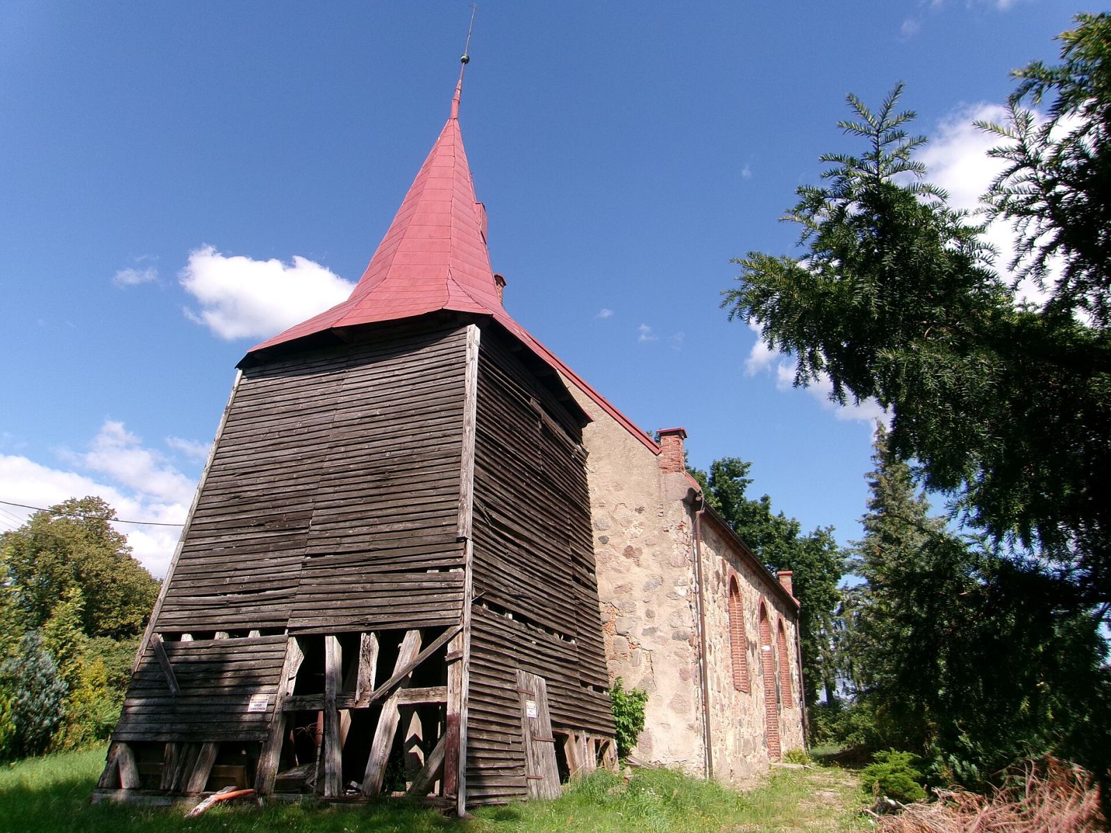 Kościół parafialny pw. Narodzenia Najświętszej Marii Panny, Bobrowniki