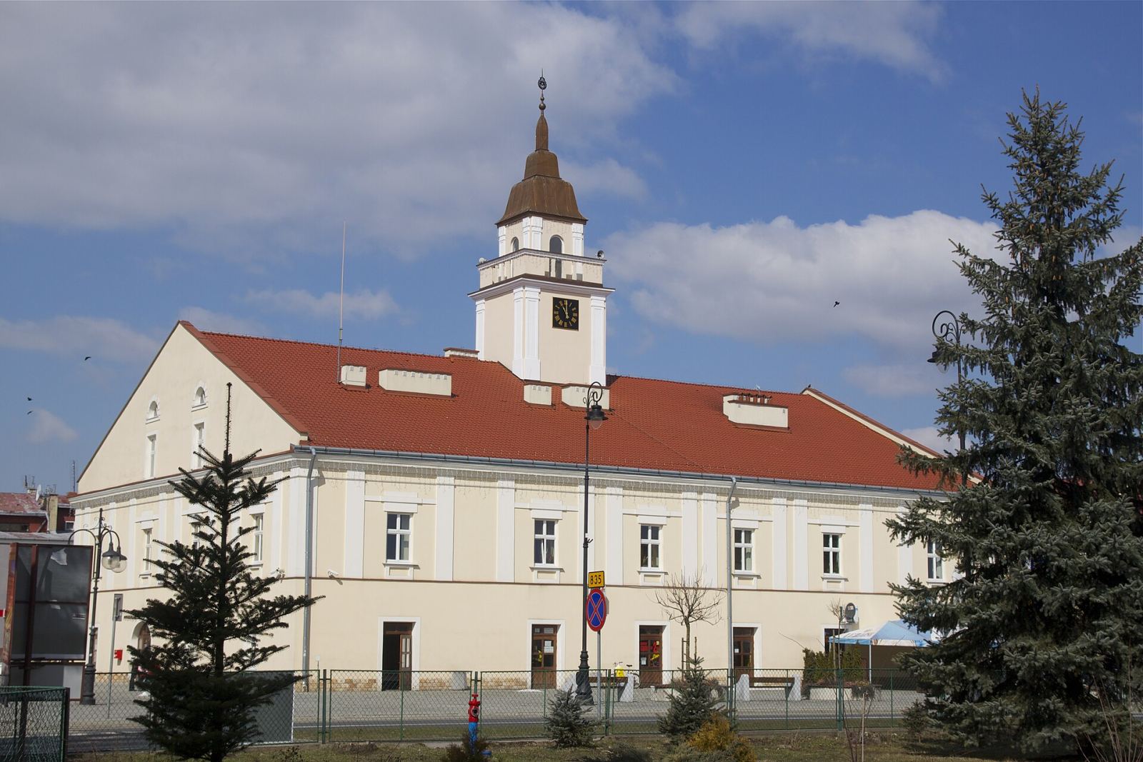Ratusz, Sieniawa