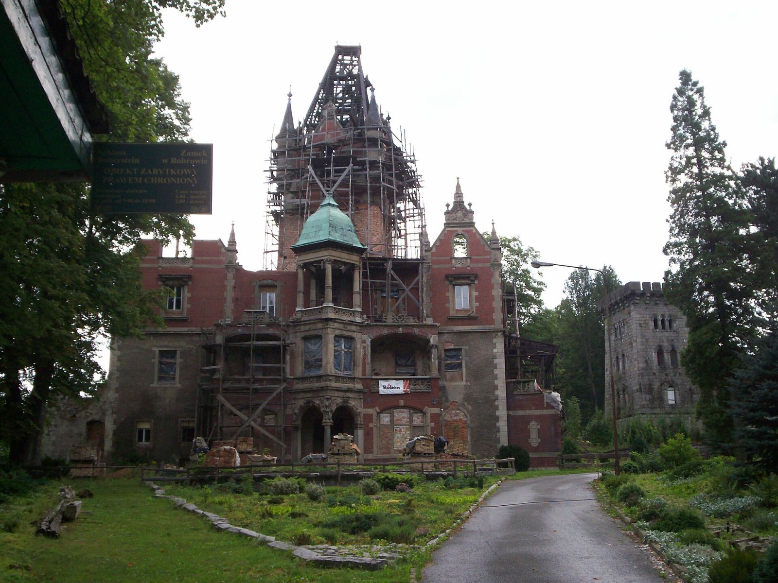 Pałac, Bobrów