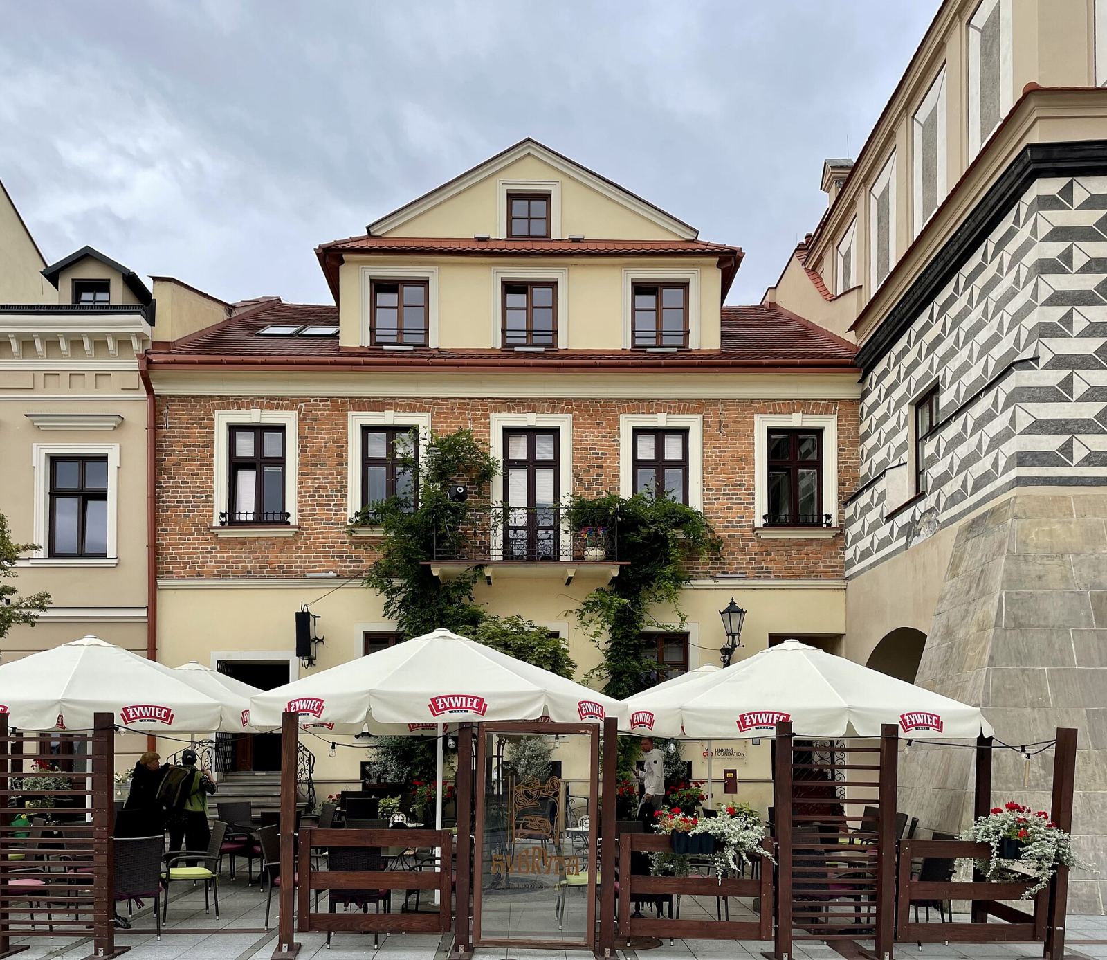 Kamienica z oficyną, Tarnów