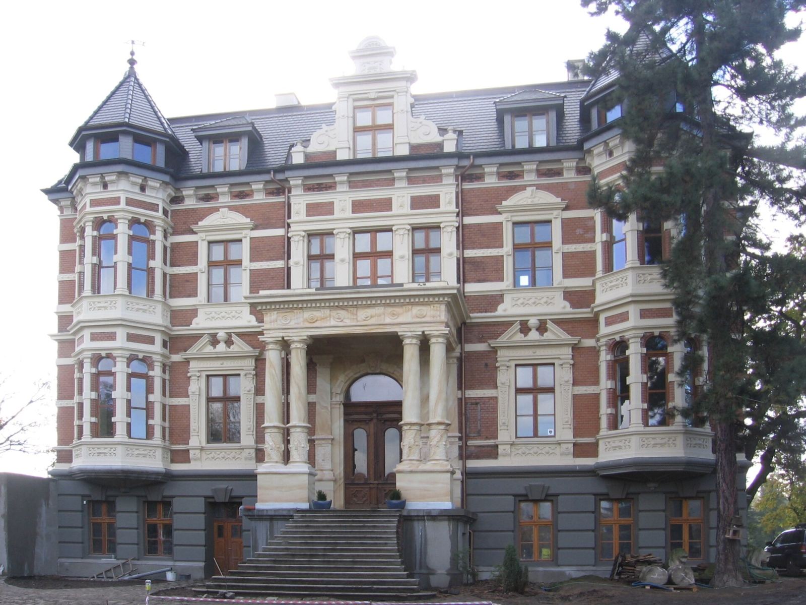Pałac, Wrocław