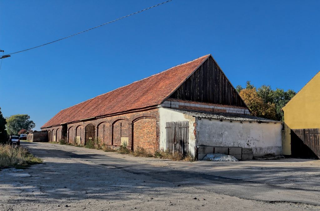 Spichlerz folwarczny, Przyczyna Górna
