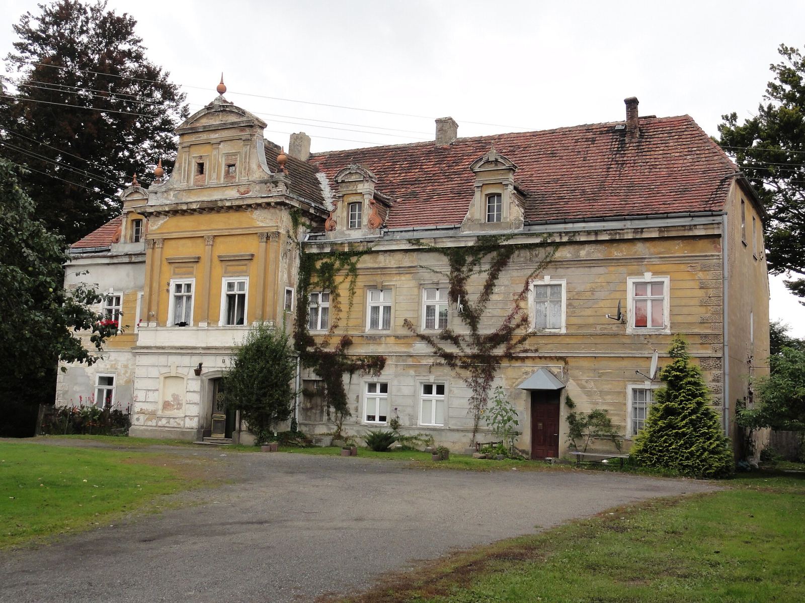 Pałac, Kościelniki Średnie