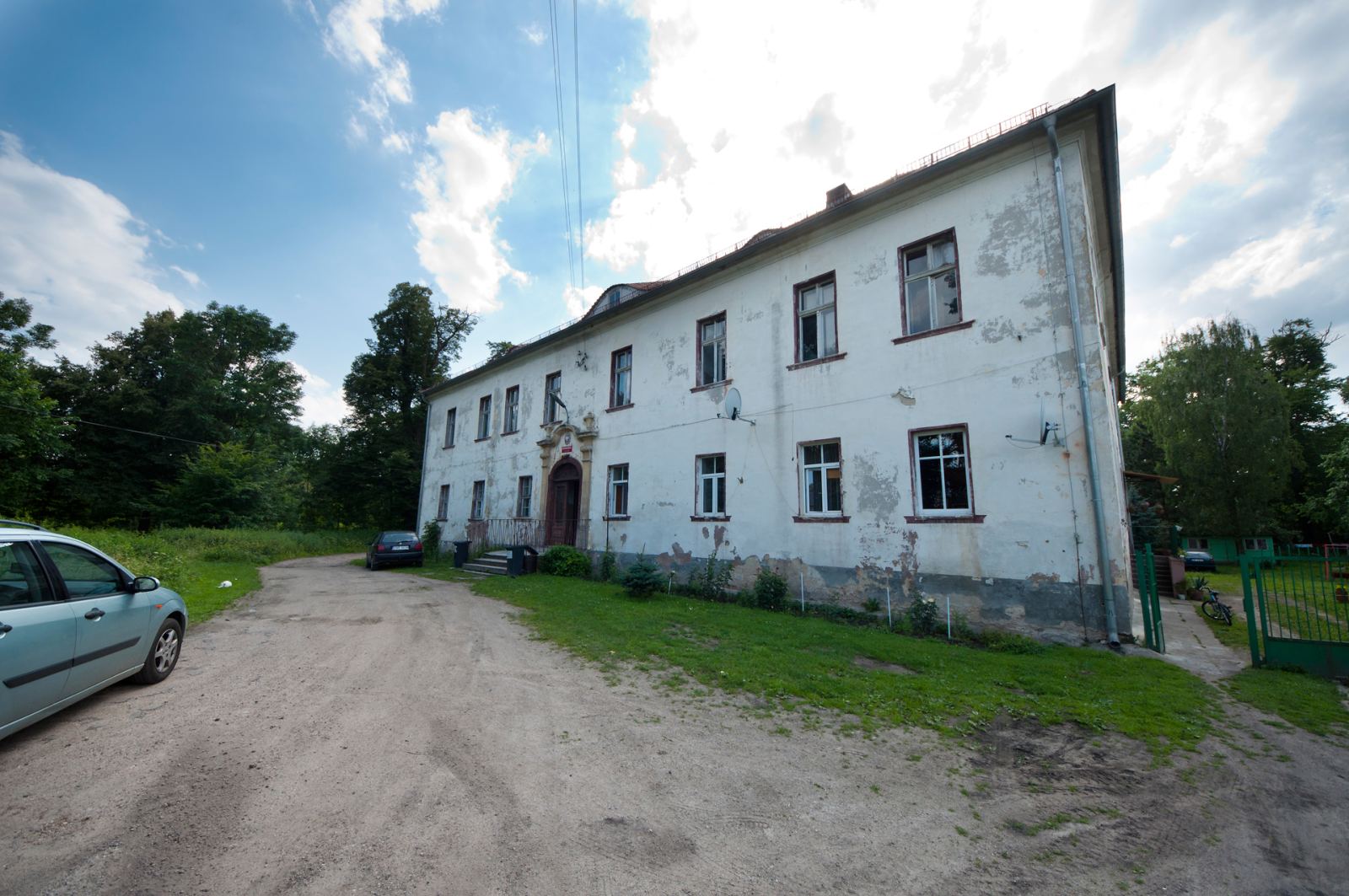 Pałac, Milin