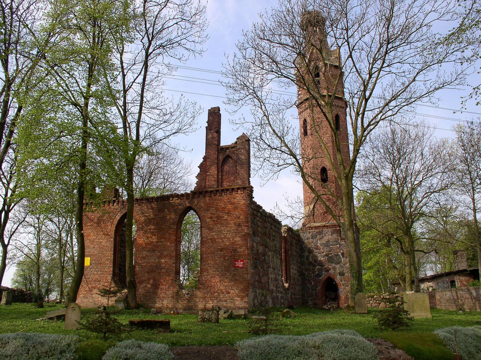 Ruina kościoła, Karwowo