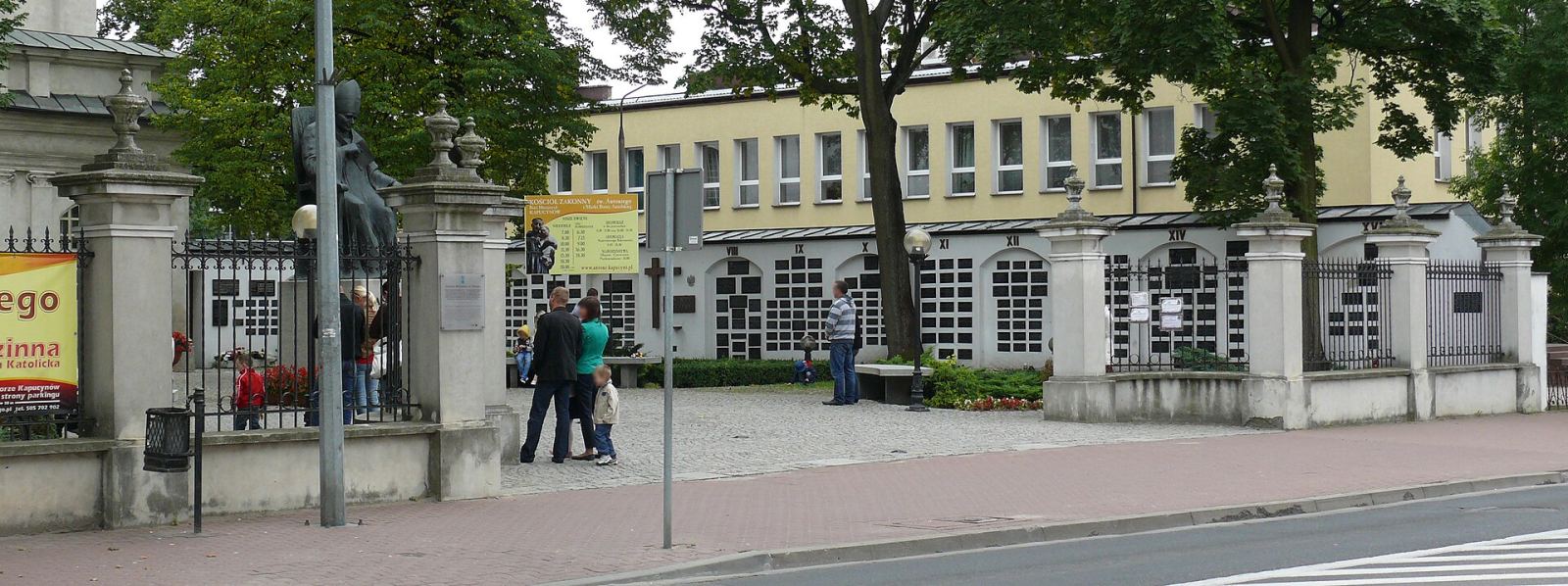 Ogrodzenie z bramą, Biała Podlaska