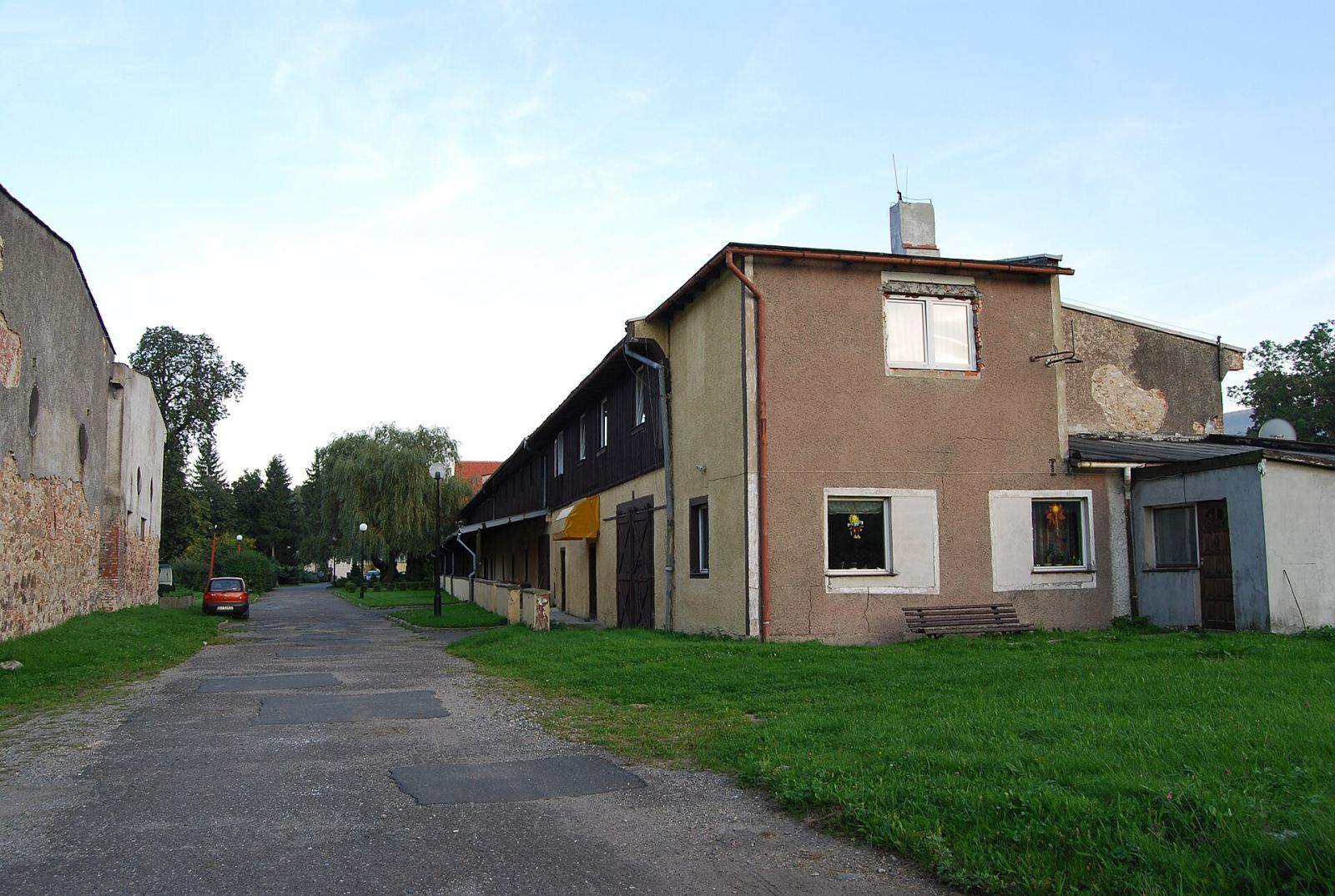 Stajnia, Miłków