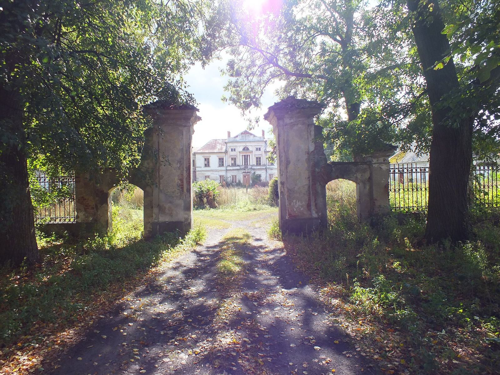 Zespół pałacowo-parkowy, Sobieszyn