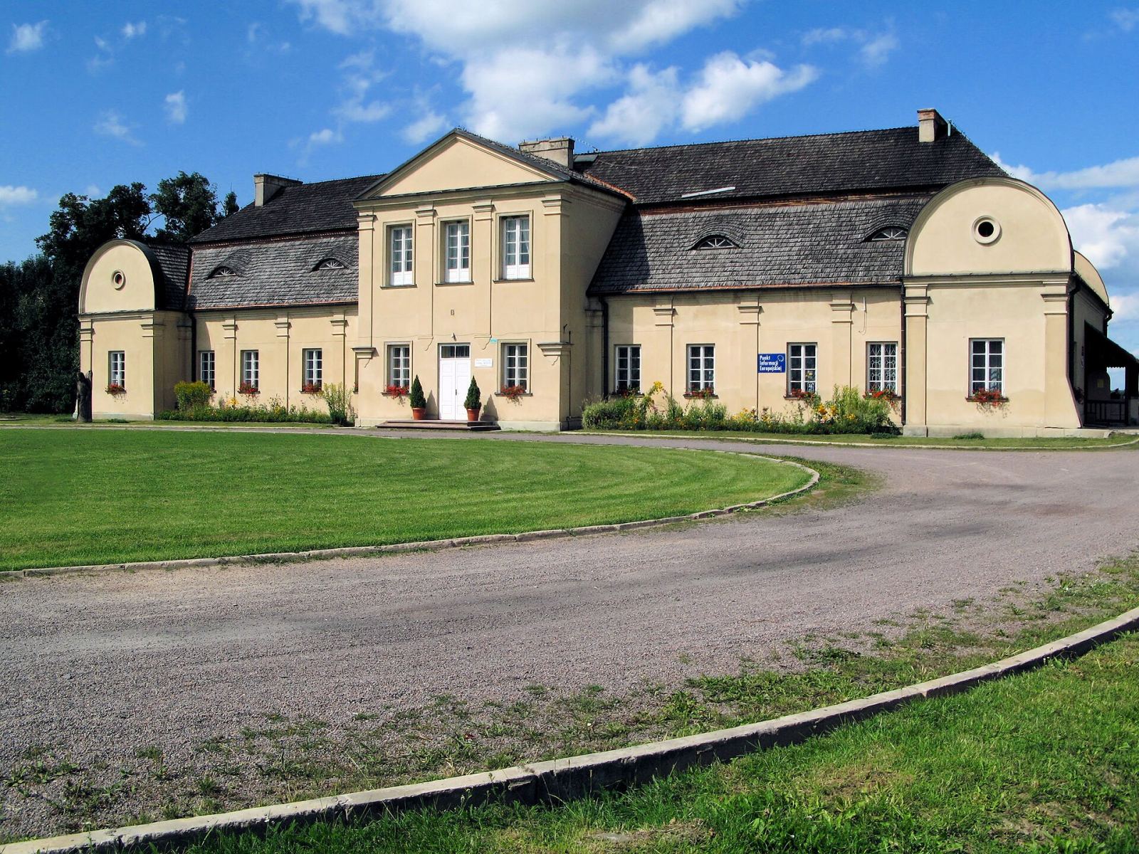 Zespół pałacowo-parkowy, Dorohusk-Osada