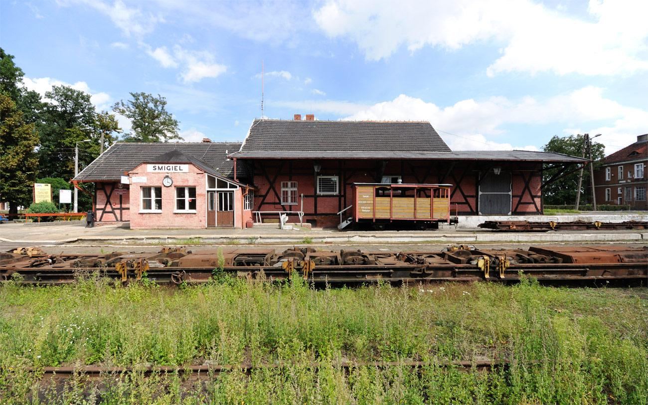 Budynek stacyjny, Śmigiel