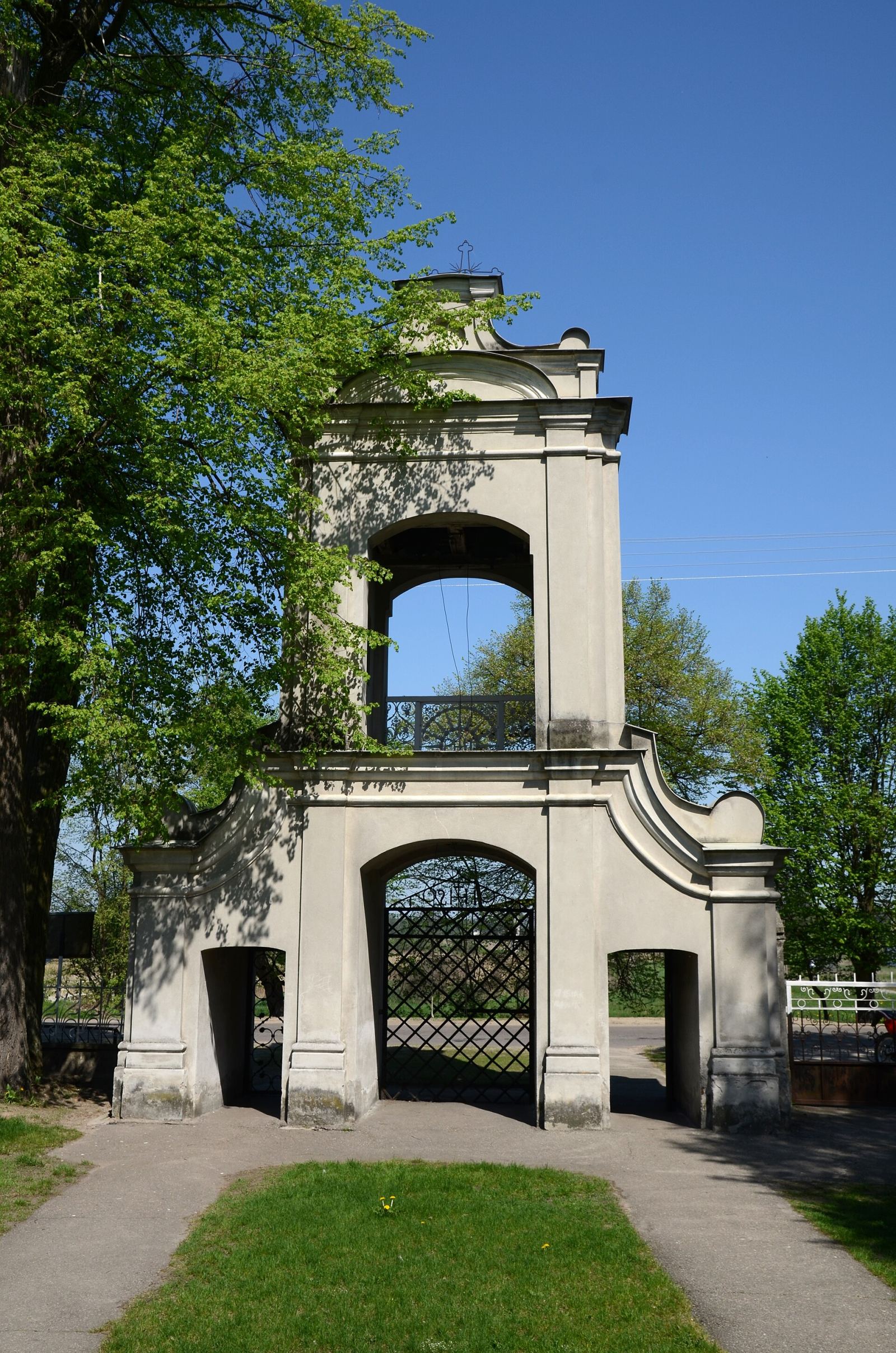 Dzwonnica bramna, Jeleniec