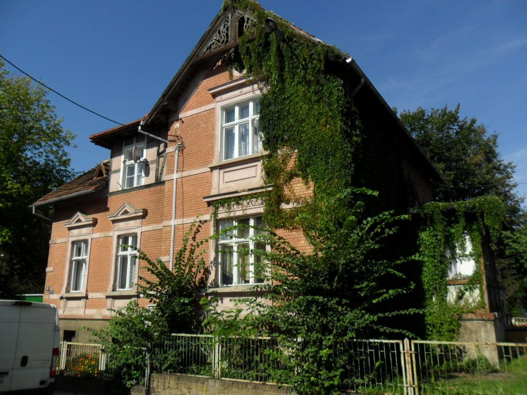 Dom, Gubin
