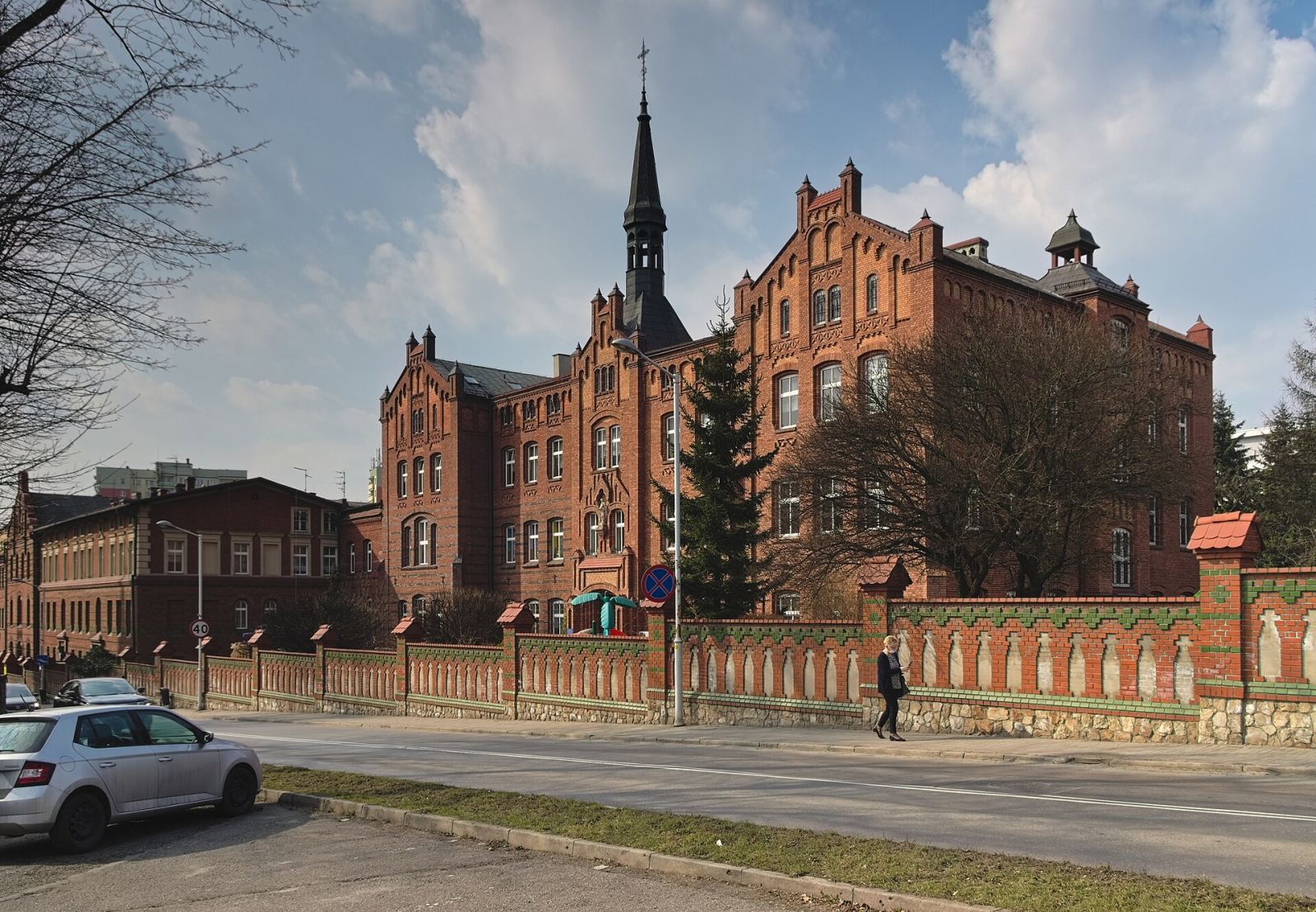 Zespół Domu Dziecka oraz SS św. Jadwigi - Dom Prowincjonalny, Katowice