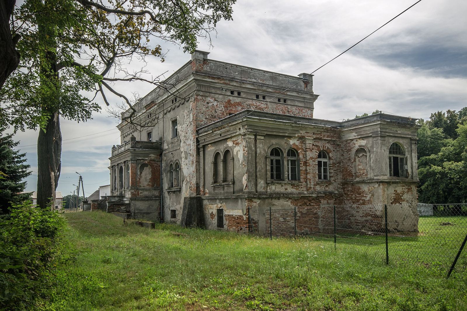 Pałac, Brzózka