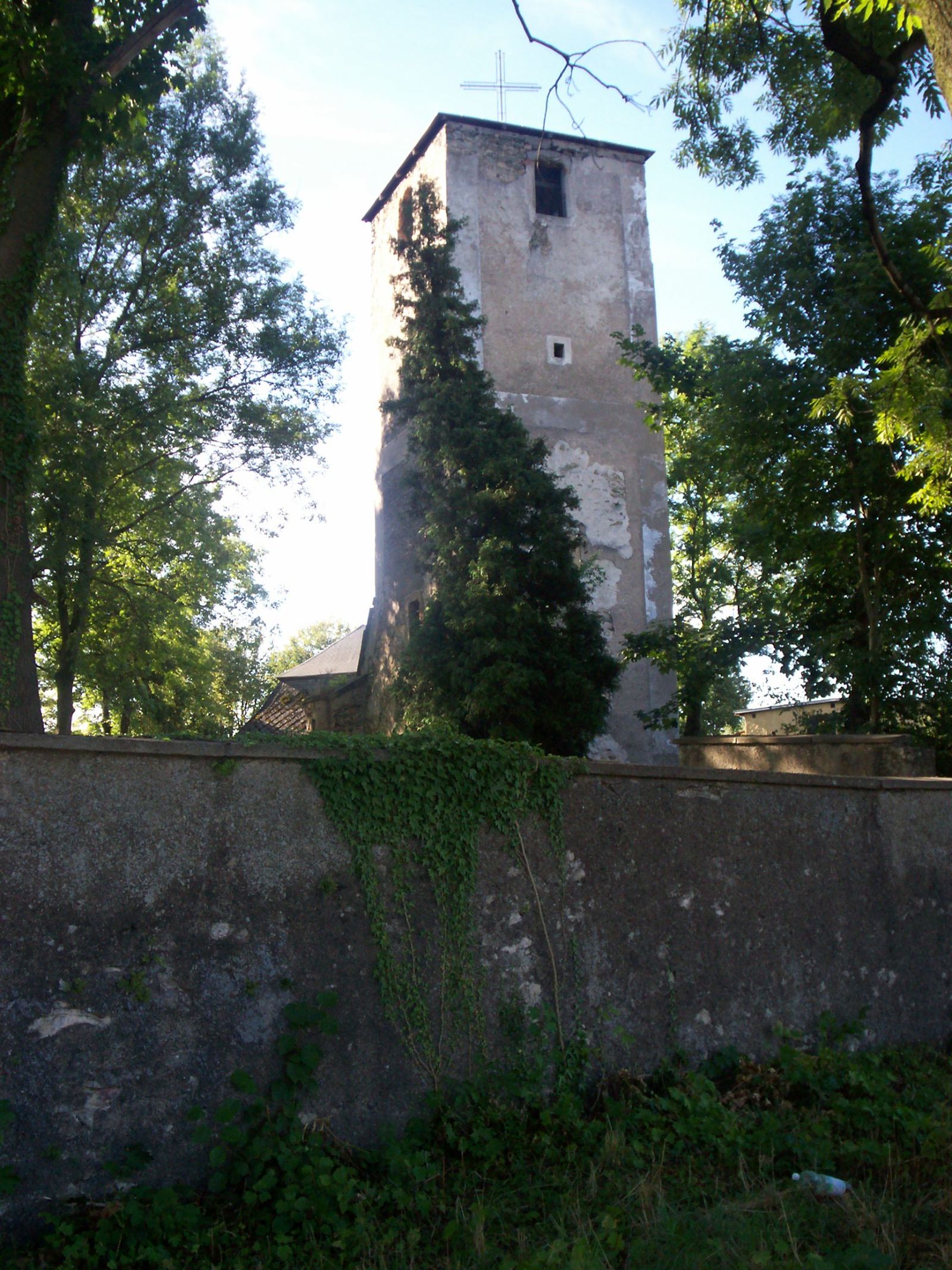 Wieża kościoła, Radomierz