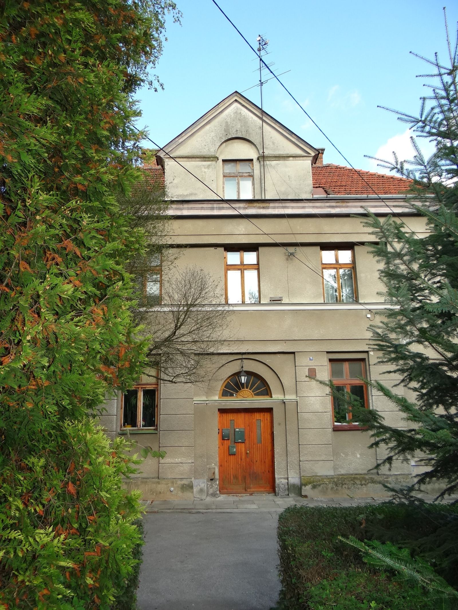 Dom nauczycielski, Czernichów