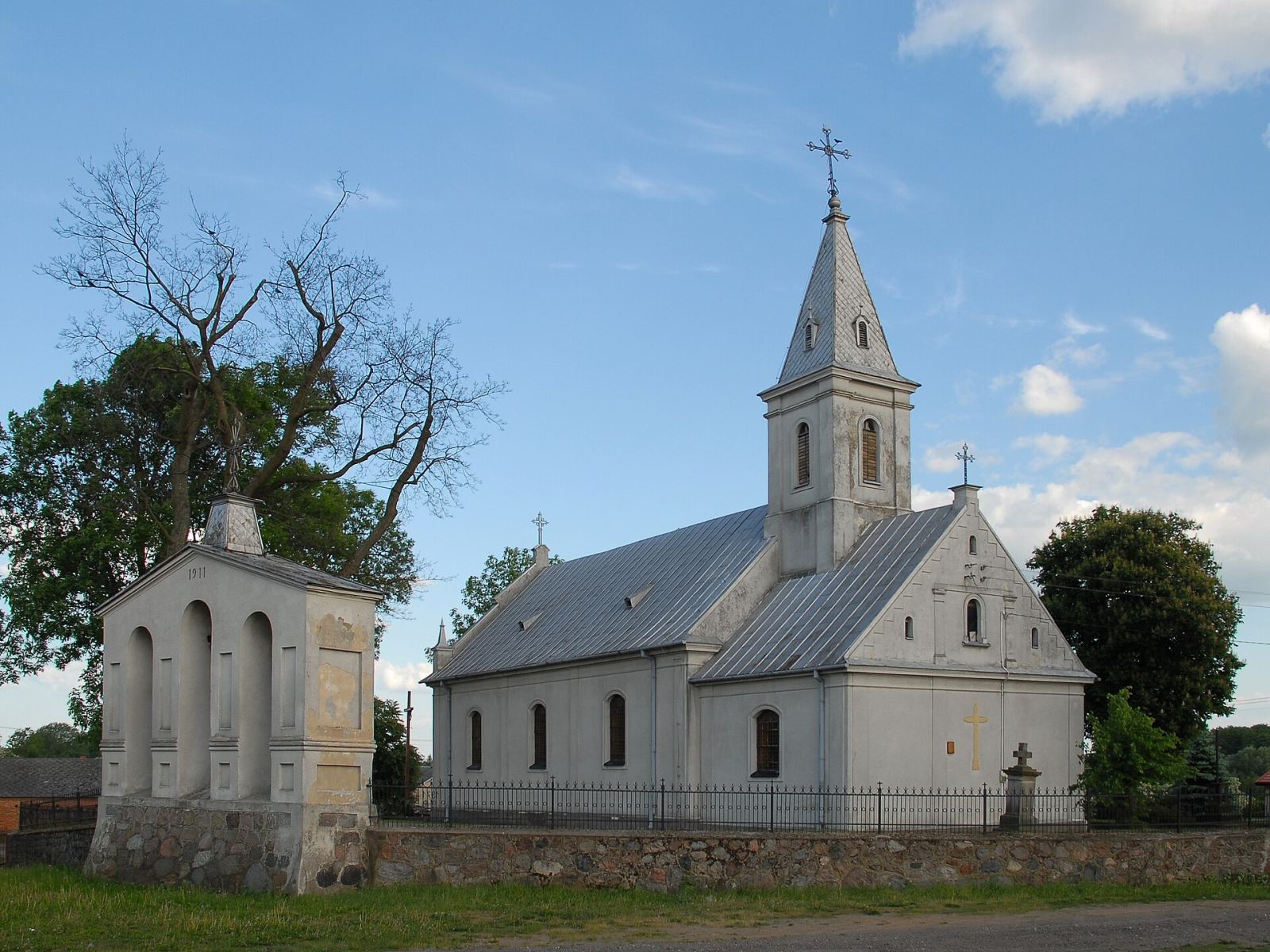 Kościół parafialny pw. św. Michała, Woźniki