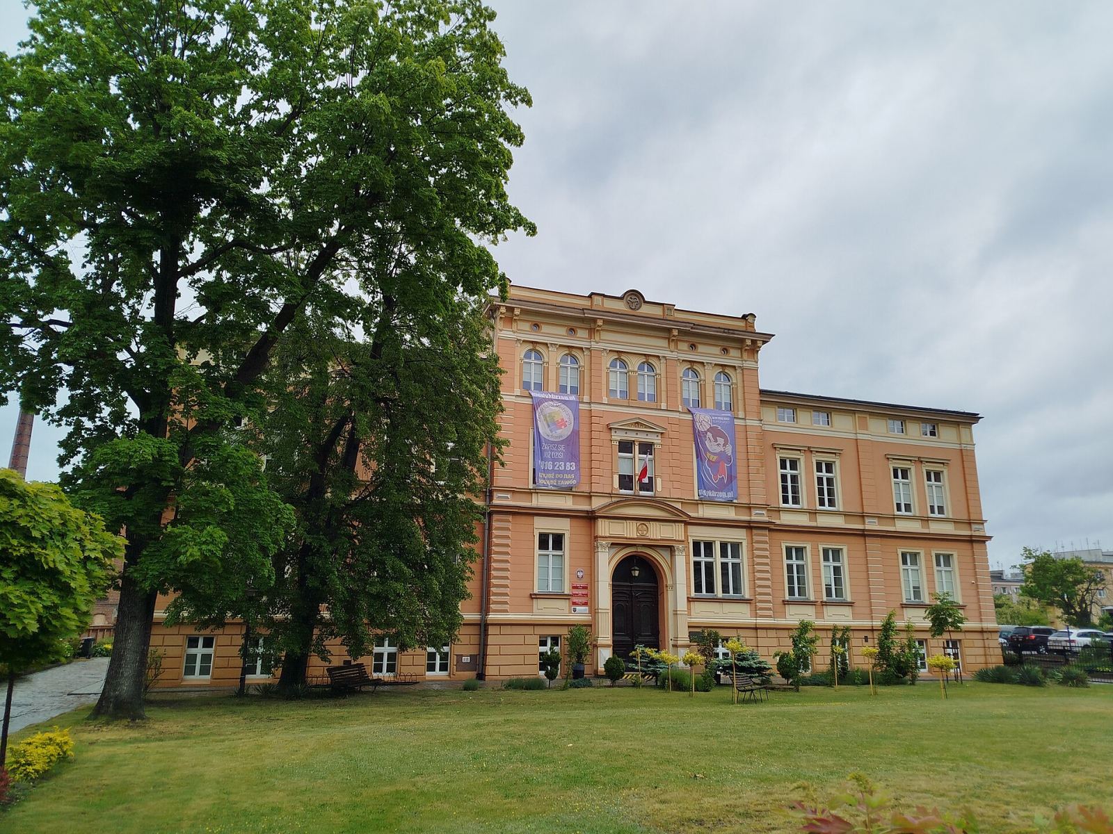 Dom, Brzeg