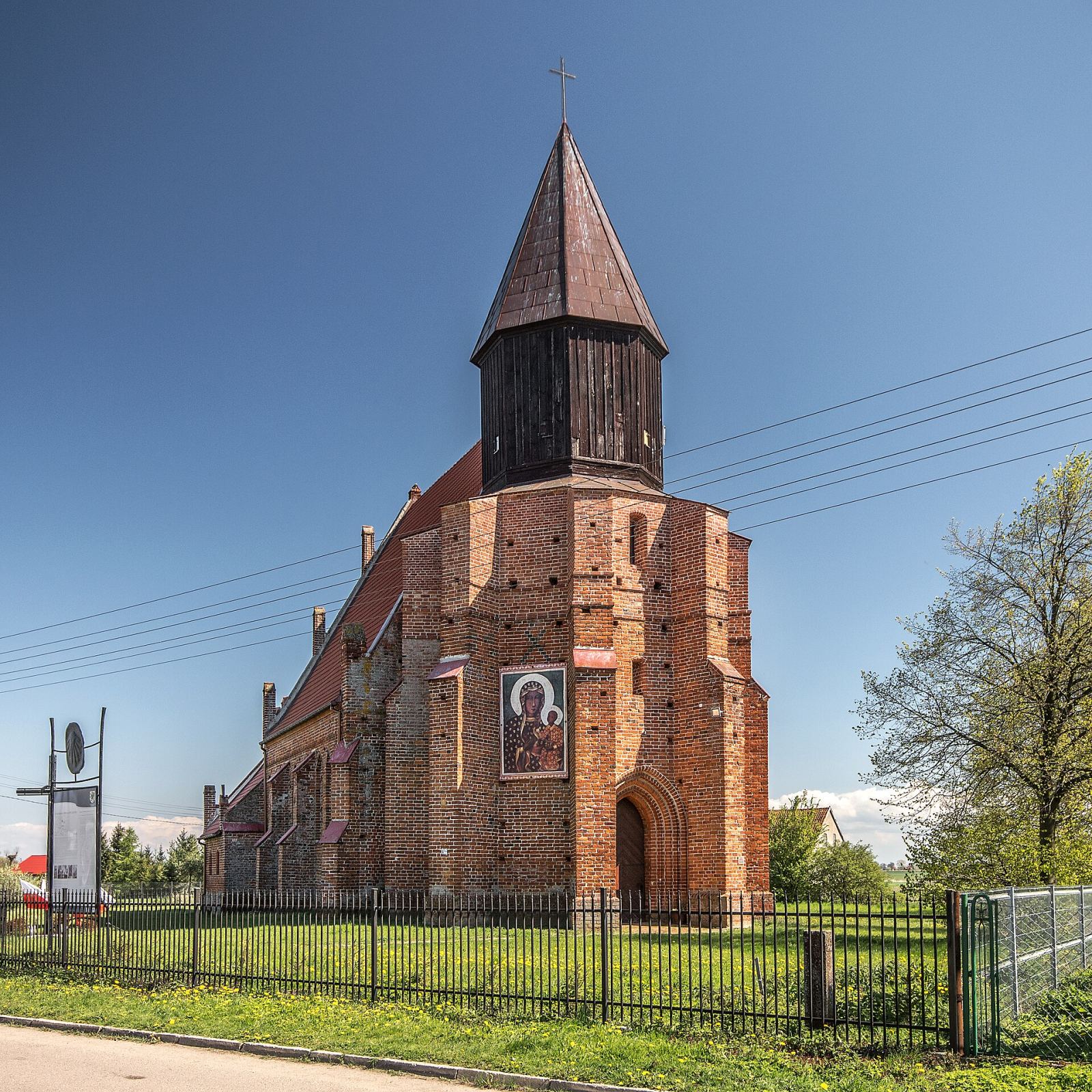 Kościół filialny pw. św. Jakuba, Tuja