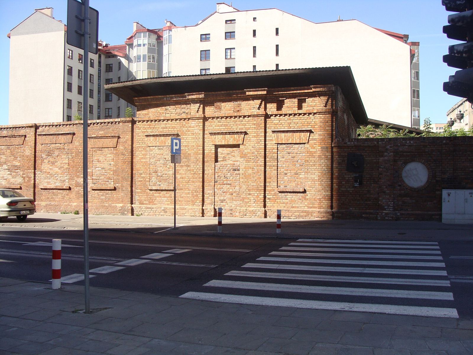 Hala fabryczna, Warszawa