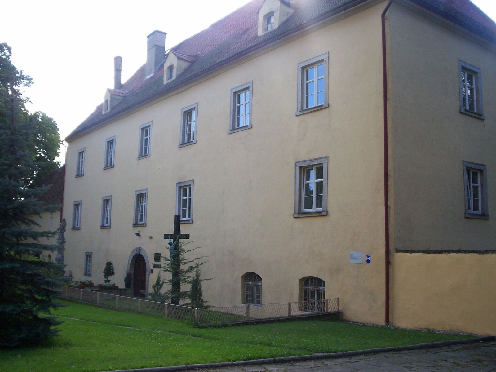 Plebania, Lubomierz