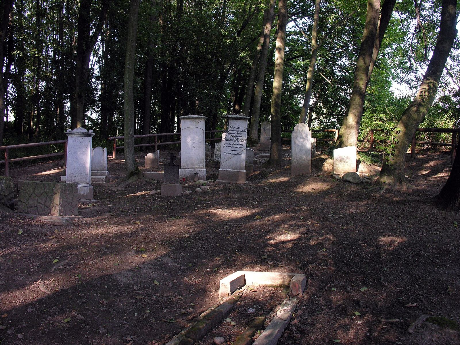 Cmentarz żydowski, Otmuchów