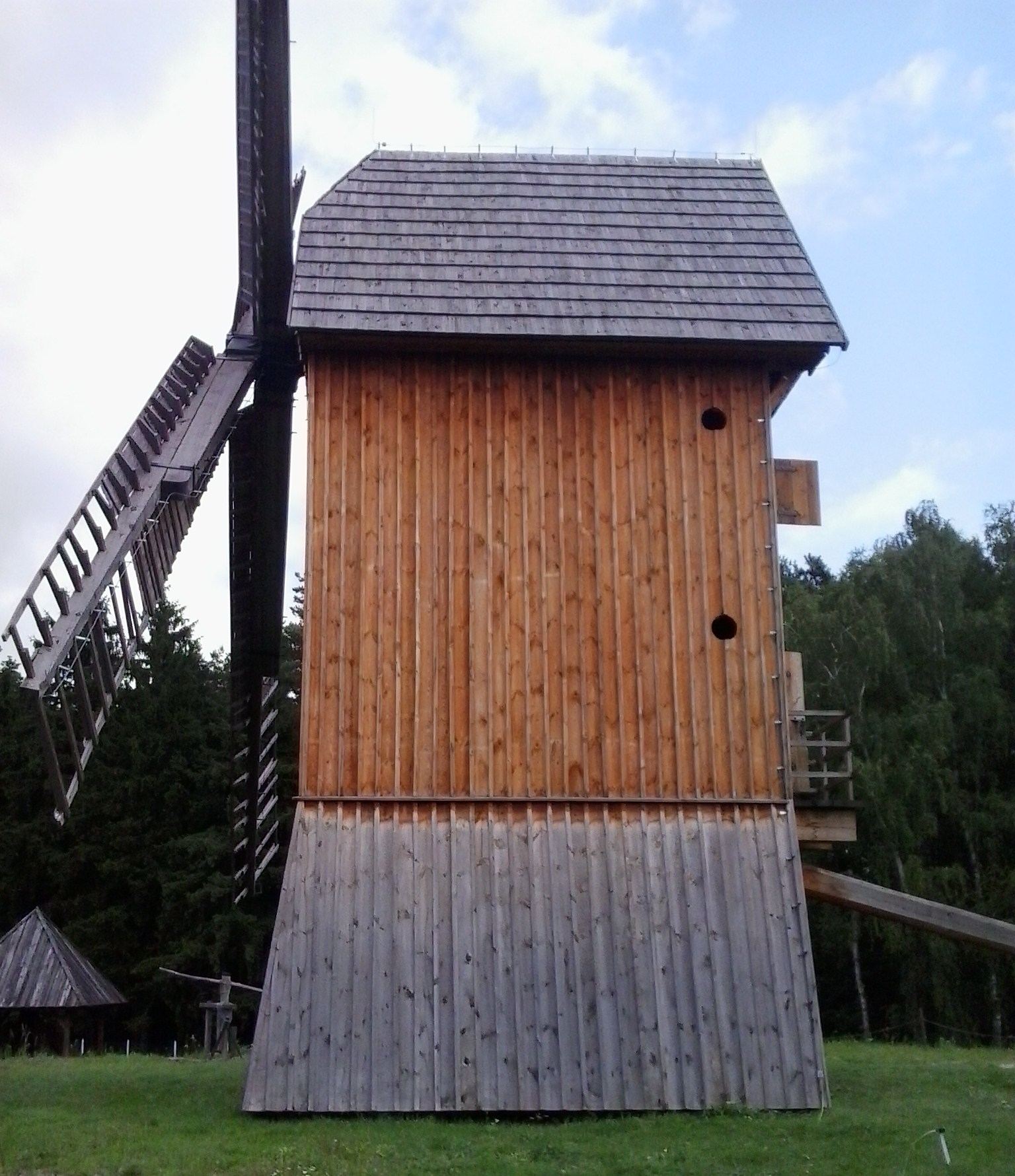 Wiatrak koźlak, Czacz