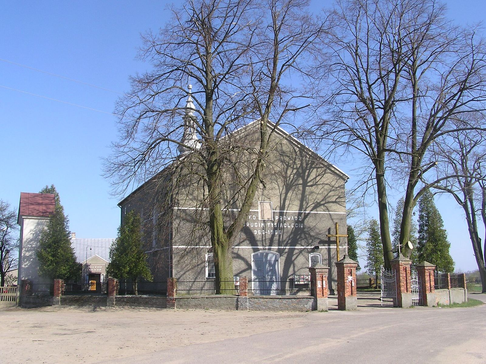 Kościół parafialny pw. św. Stanisława, Uników