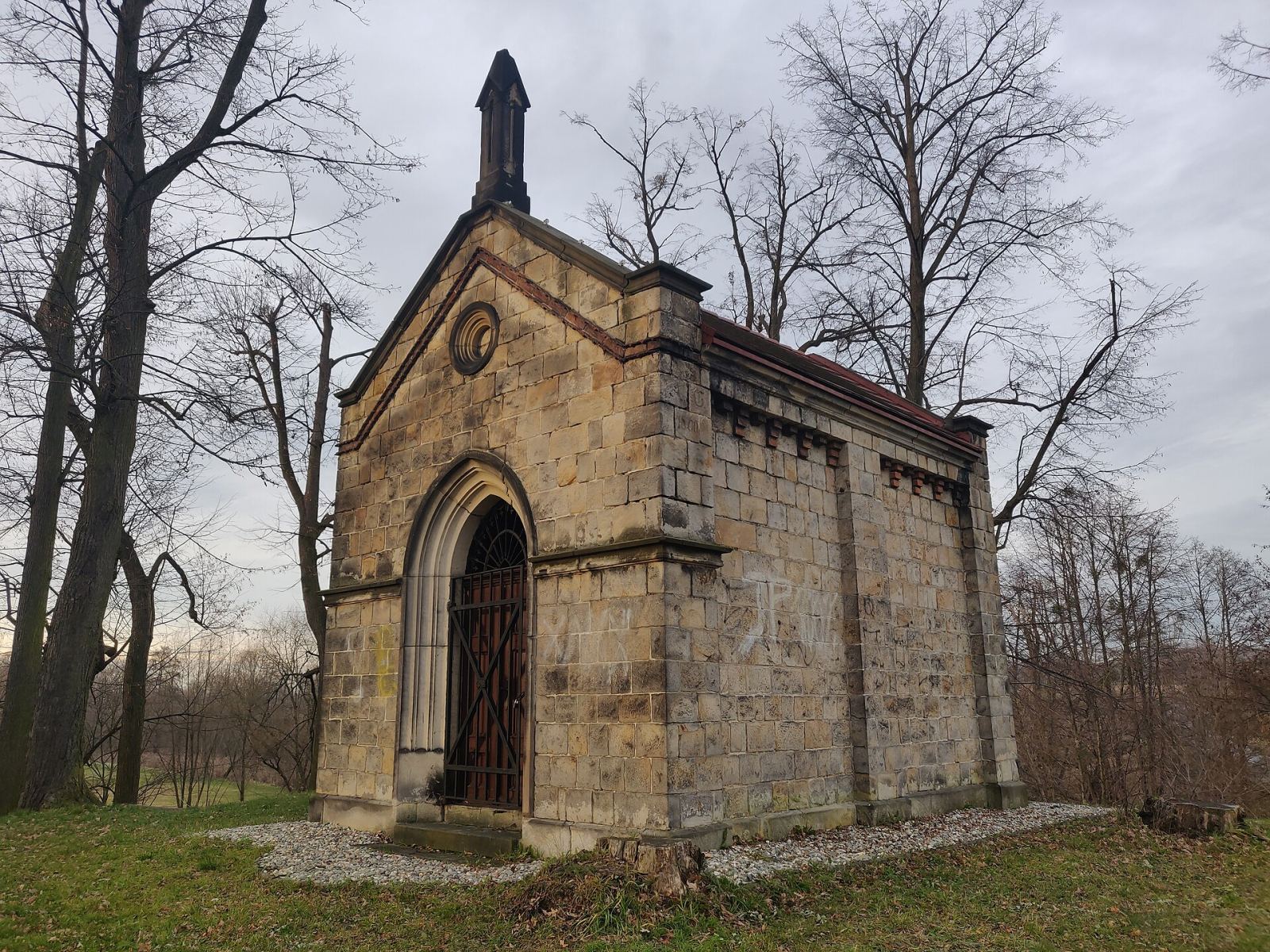 Kaplica grobowa rodziny Gemanderów i Lukasów, Bełk